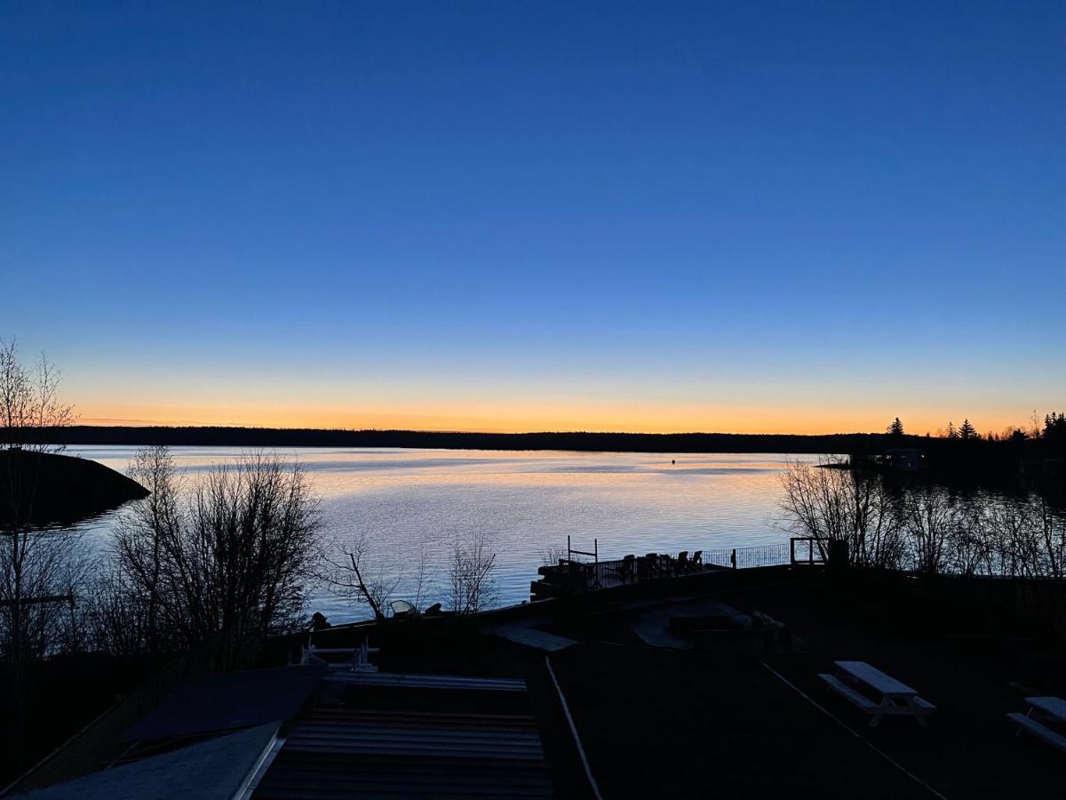 Aurora Bayside Inn Yellowknife Zewnętrze zdjęcie