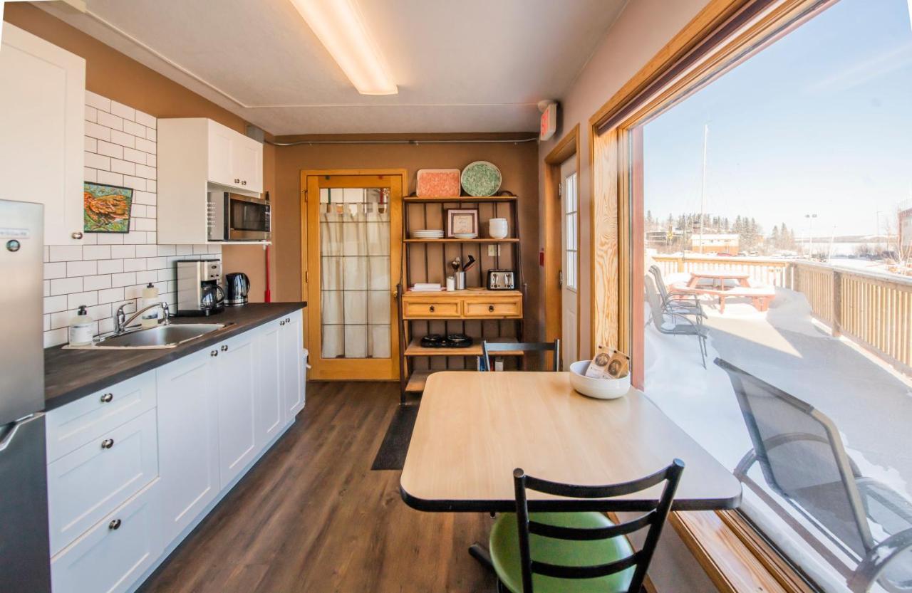 Aurora Bayside Inn Yellowknife Zewnętrze zdjęcie