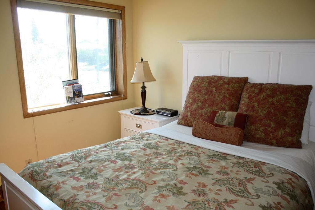 Aurora Bayside Inn Yellowknife Pokój zdjęcie