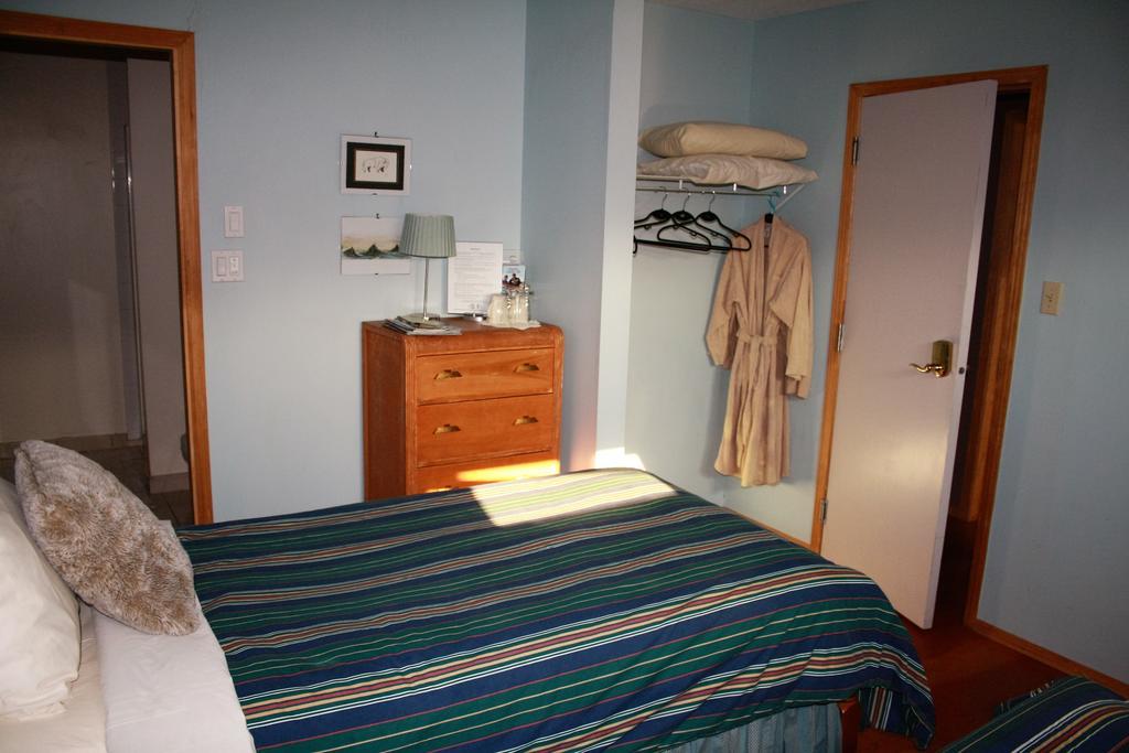 Aurora Bayside Inn Yellowknife Pokój zdjęcie