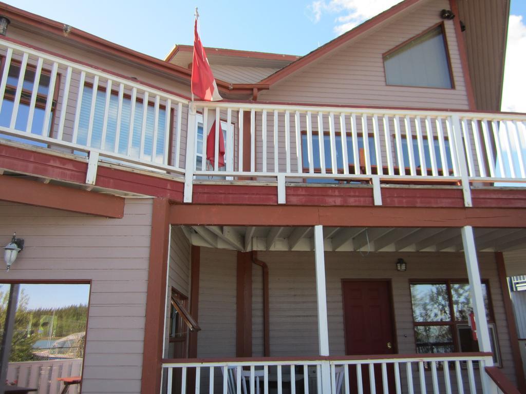 Aurora Bayside Inn Yellowknife Zewnętrze zdjęcie